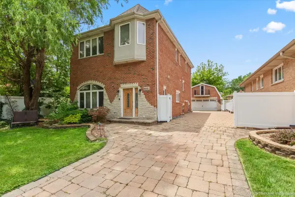 9832 Rutherford Avenue, Oak Lawn, IL 60453