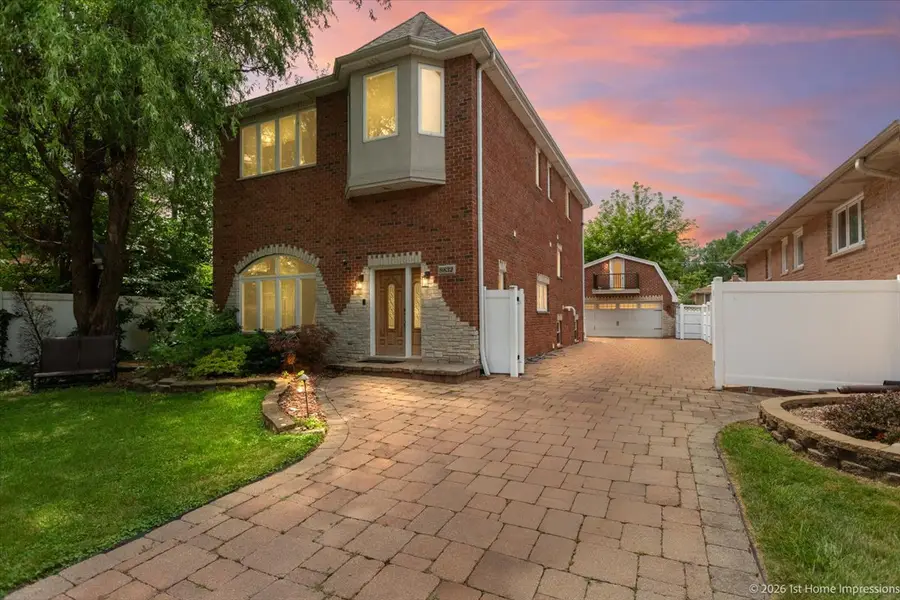 9832 Rutherford Avenue, Oak Lawn, IL 60453 - #2