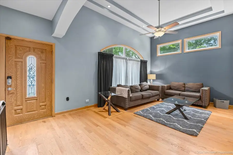 9832 Rutherford Avenue, Oak Lawn, IL 60453 - #3