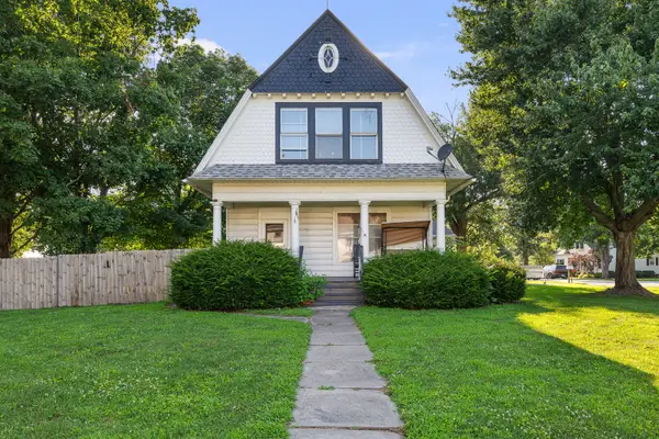 2001 12th Street, Viola, IL 61486