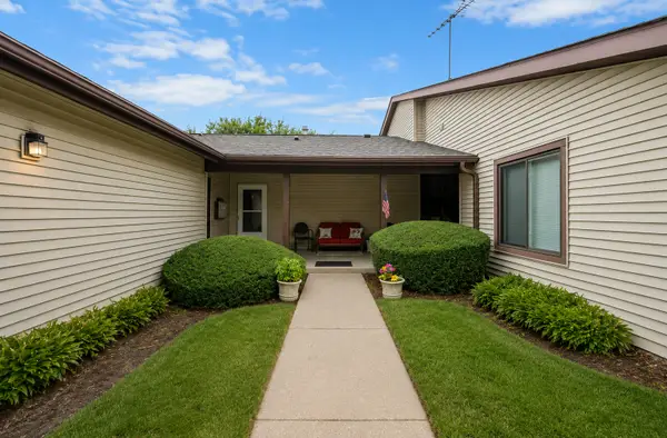 5202 Winslow Circle #D, McHenry, IL 60050