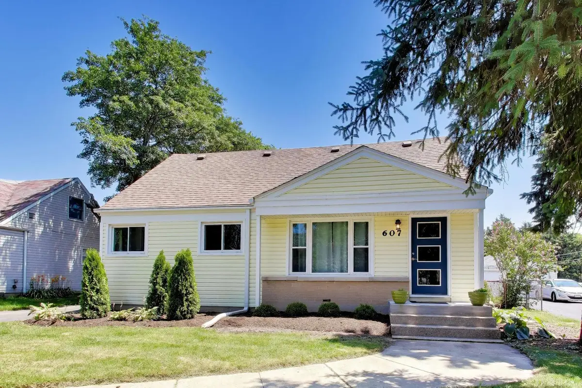 607 N Edgewood Avenue, Lombard, IL 60148 - #1