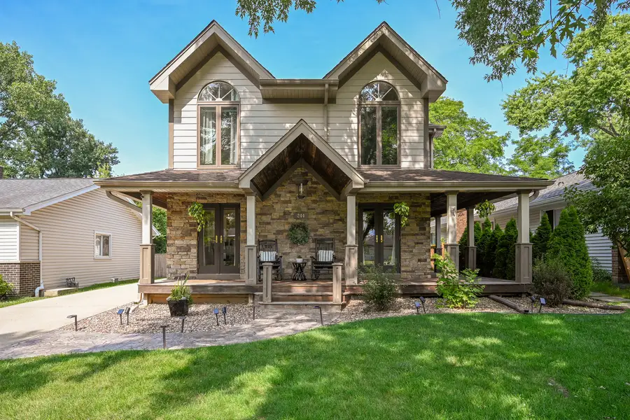 244 S Milton Avenue, Glen Ellyn, IL 60137 - #2