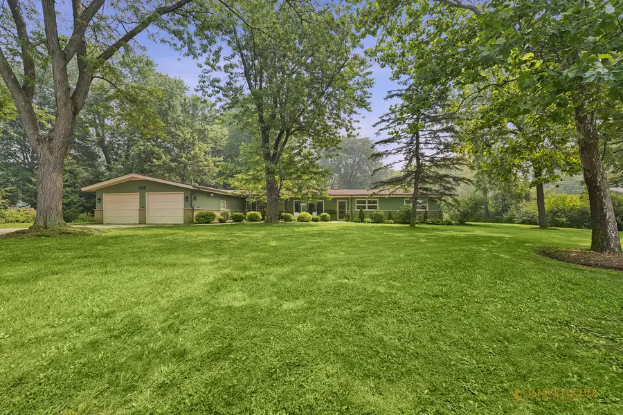 425 Greenwood Lane, Barrington, IL 60010 - #2