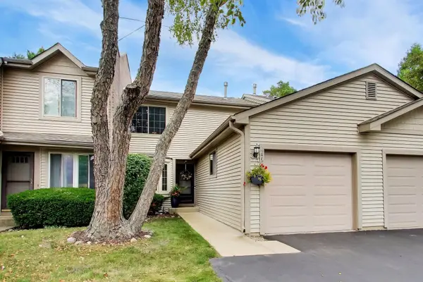276 E Forest Knoll Drive, Palatine, IL 60074