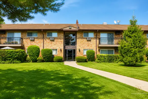 836 E Old Willow Road #213, Prospect Heights, IL 60070