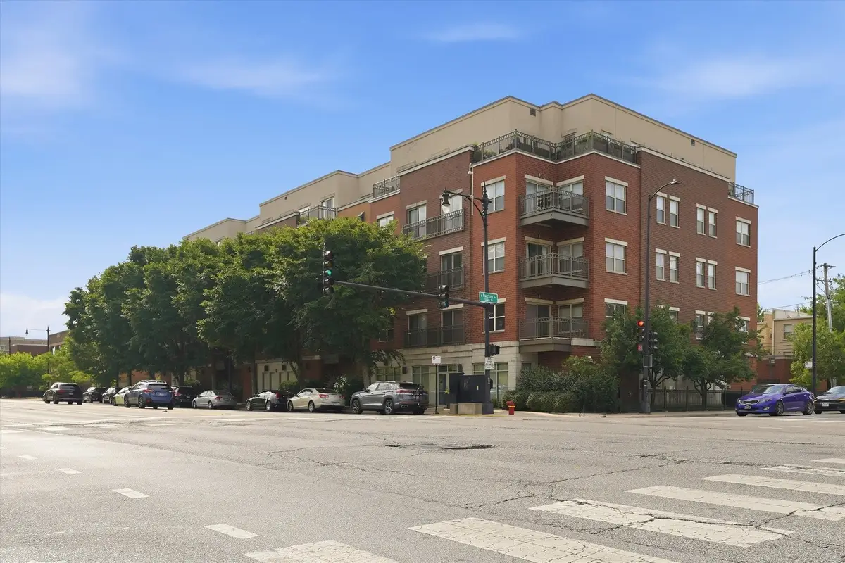 1155 W Roosevelt Road #404, Chicago, IL 60608 - #1