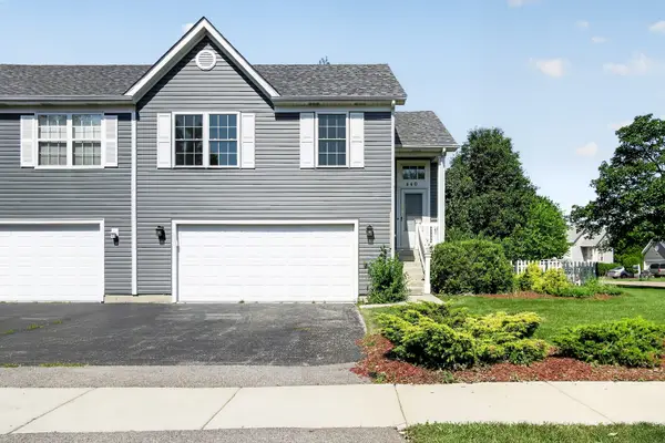 440 Newport Circle, Oswego, IL 60543