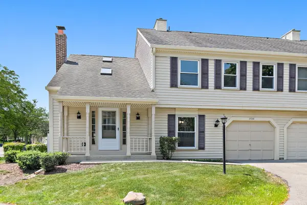 2726 College Hill Circle, Schaumburg, IL 60173