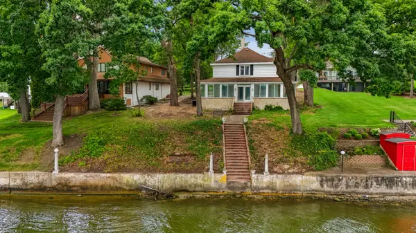 1308 Old Bay Road, Johnsburg, IL 60051
