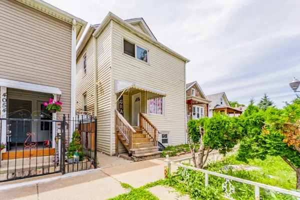 4052 S Campbell Avenue, Chicago, IL 60632