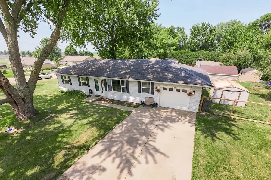 5201 E Wayne Avenue, Rochelle, IL 61068 - #2