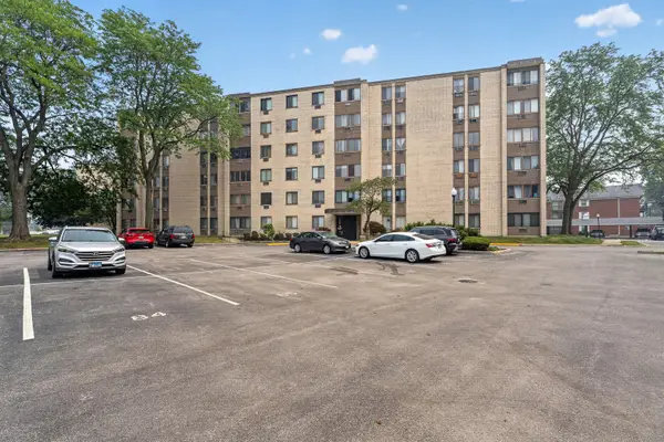 9745 S Karlov Avenue #205, Oak Lawn, IL 60453