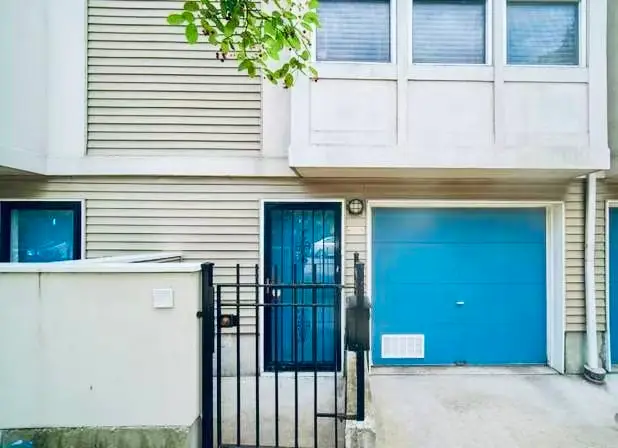 1009 E 61st Street, Chicago, IL 60637 - #1
