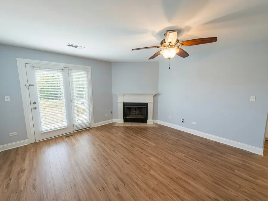19 Foxcroft Road #103, Naperville, IL 60565 - #3