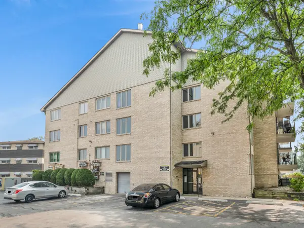 4530 W 93rd Street #2D, Oak Lawn, IL 60453