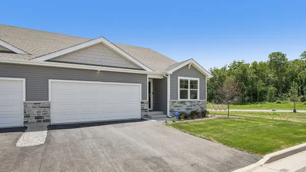 794B Concord Circle, Burlington, WI 53105