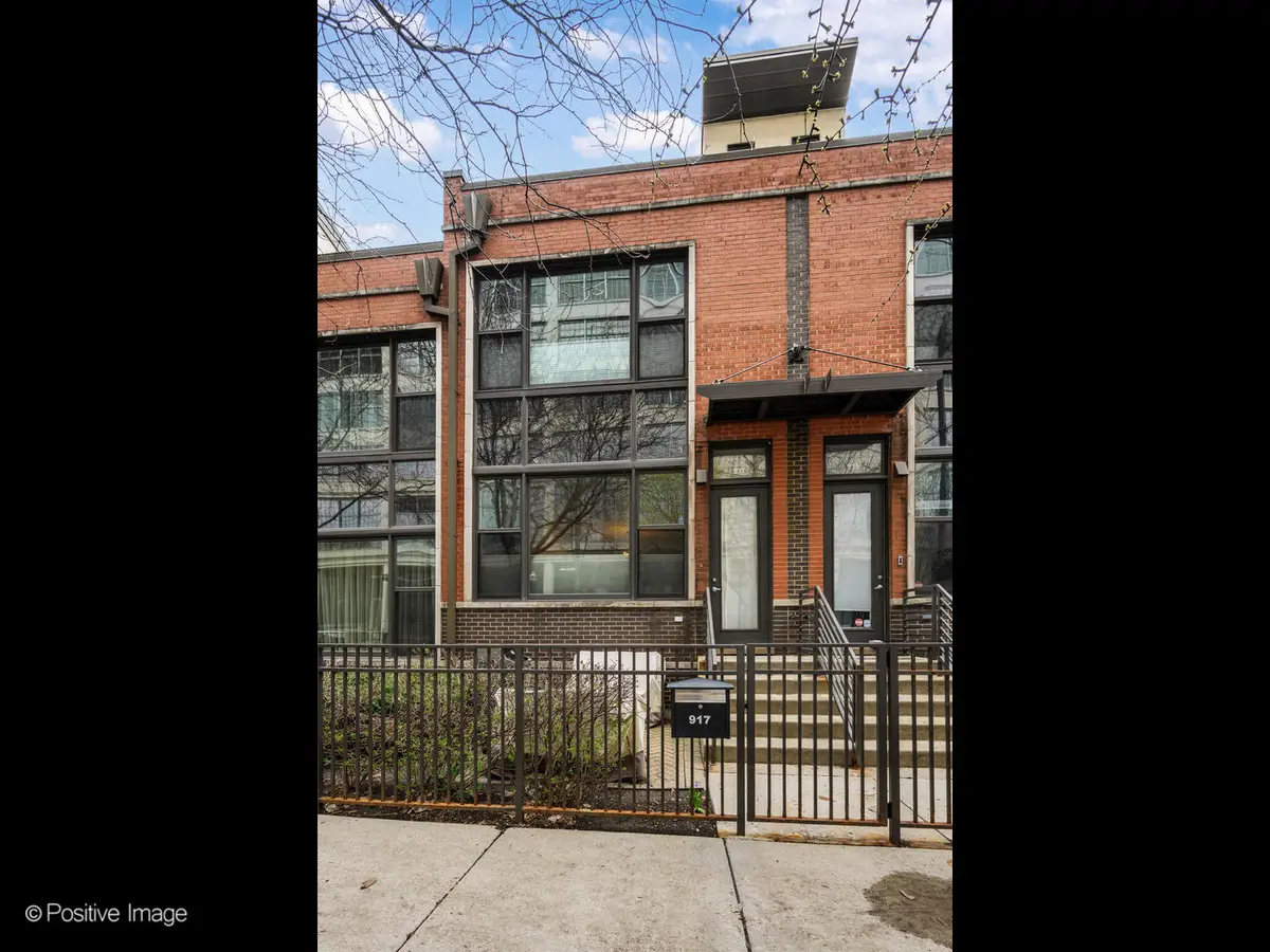 917 N Kingsbury Street, Chicago, IL 60610 - #1