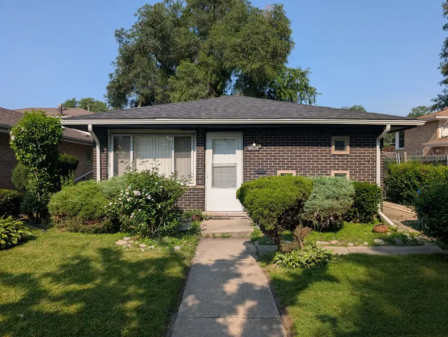 14226 S Marquette Avenue, Burnham, IL 60633 - #2