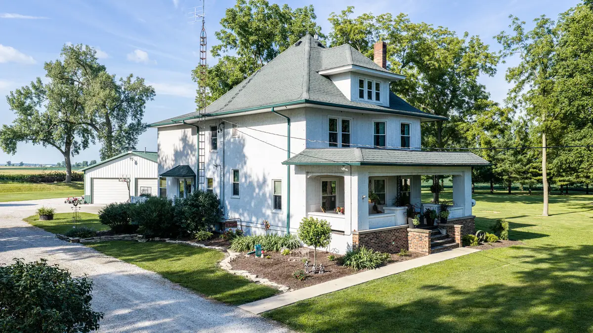 467 N 42nd Road, Mendota, IL 61342 - #1