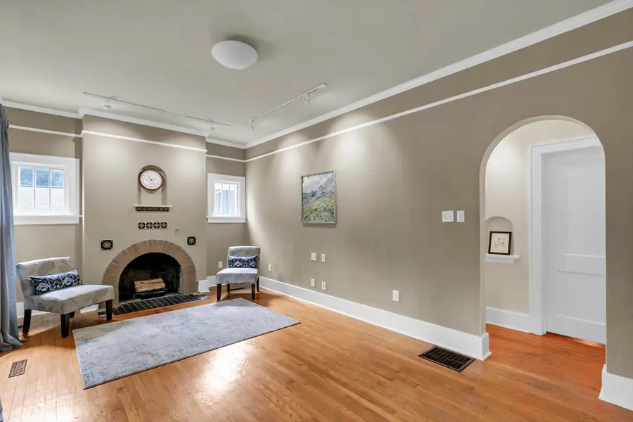 1105 W Green Street, Champaign, IL 61821 - #2