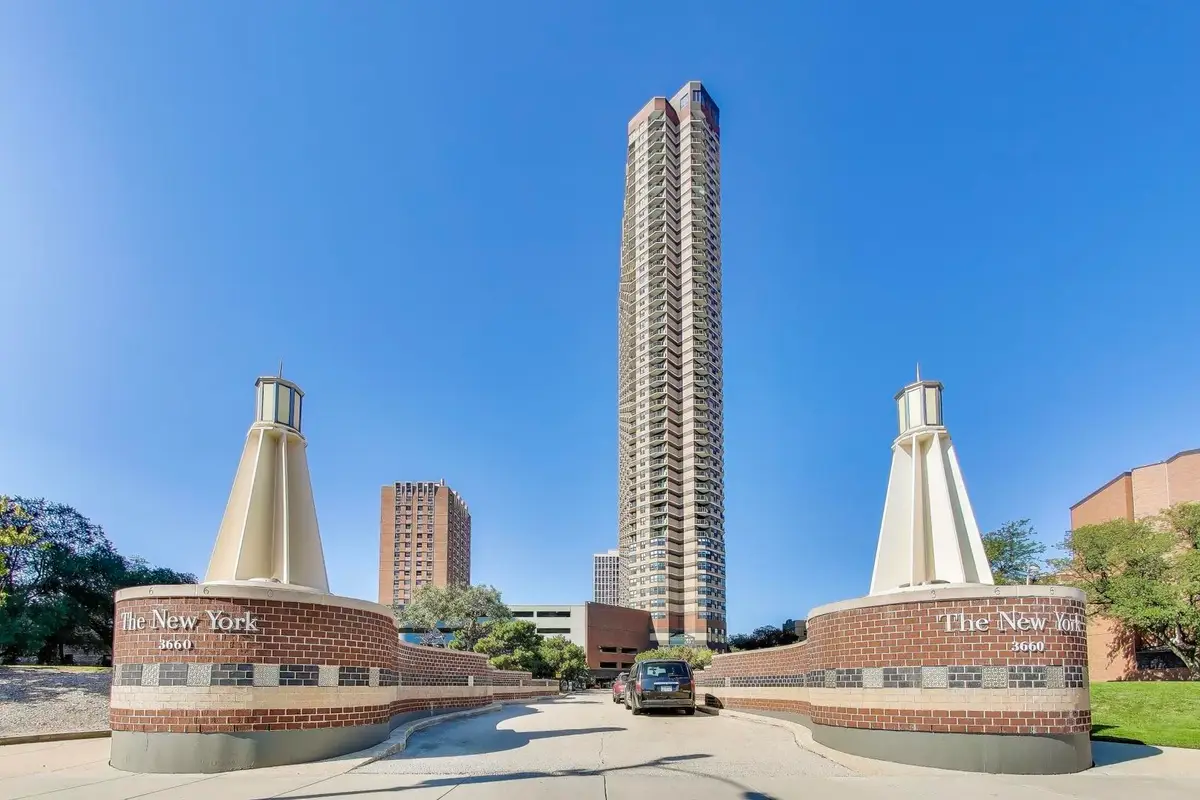 3660 N Lake Shore Drive #3307, Chicago, IL 60613 - #1