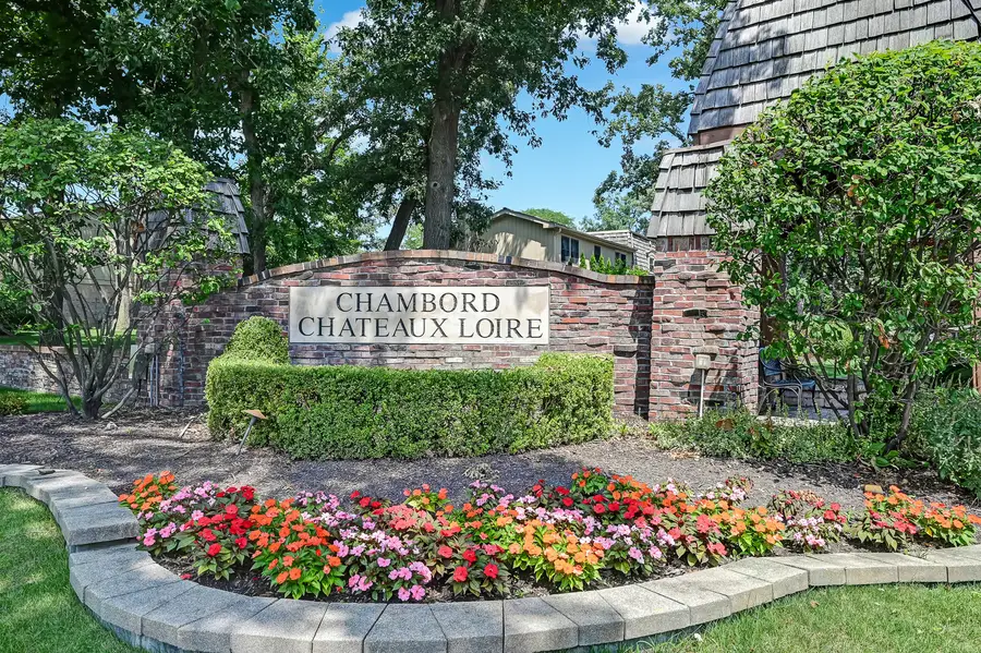2S742 Avenue Cherbourg, Oak Brook, IL 60523 - #2