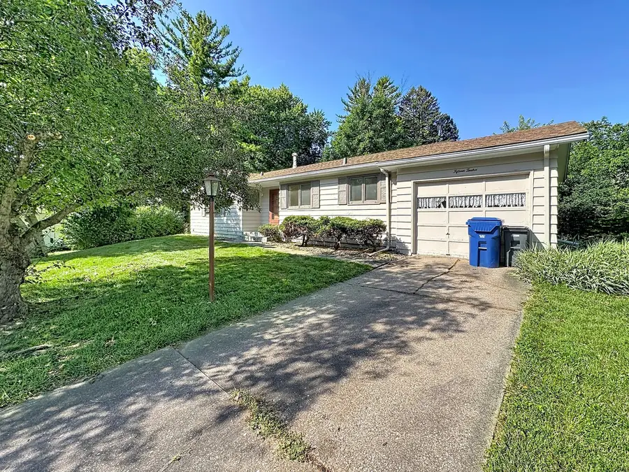 1512 Monterey Court, Bettendorf, IA 52722 - #2