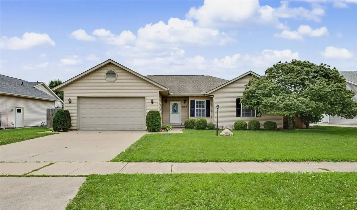 1203 Edgeview Drive, Mahomet, IL 61853 - #1