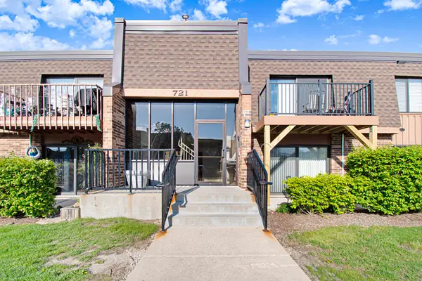 721 Tipperary Court #1A, Schaumburg, IL 60193