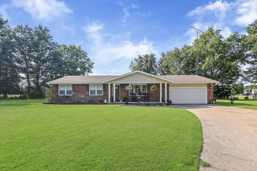 380 Northwood, Salem, IL 62881 - #2