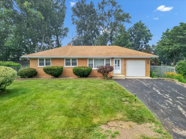 23W566 Bryn Mawr Avenue, Roselle, IL 60172