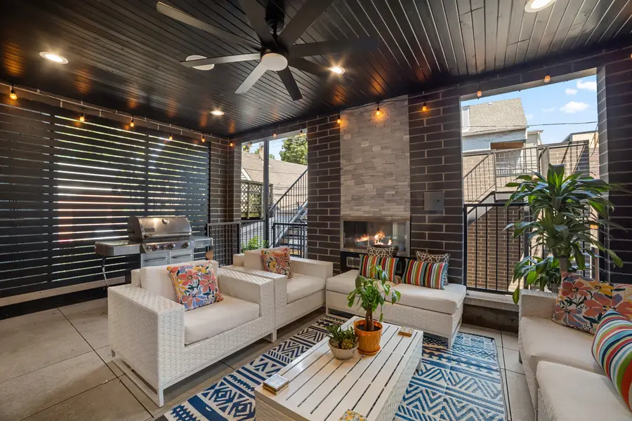 2254 W Roscoe Street #1, Chicago, IL 60618 - #3