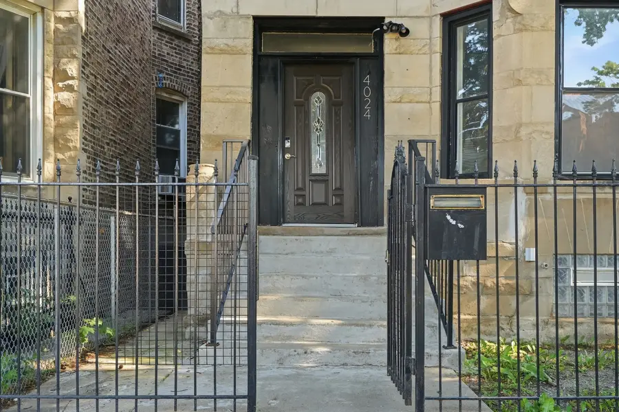 4024 W Arthington Street, Chicago, IL 60624 - #3