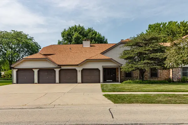 692 Hapsfield Lane #4B1, Buffalo Grove, IL 60089