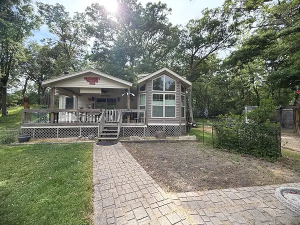 2-17/18 Woodhaven Lakes, Sublette, IL 61367