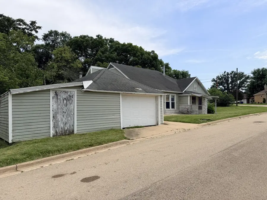 610 Wyatt Avenue, Oglesby, IL 61348 - #2