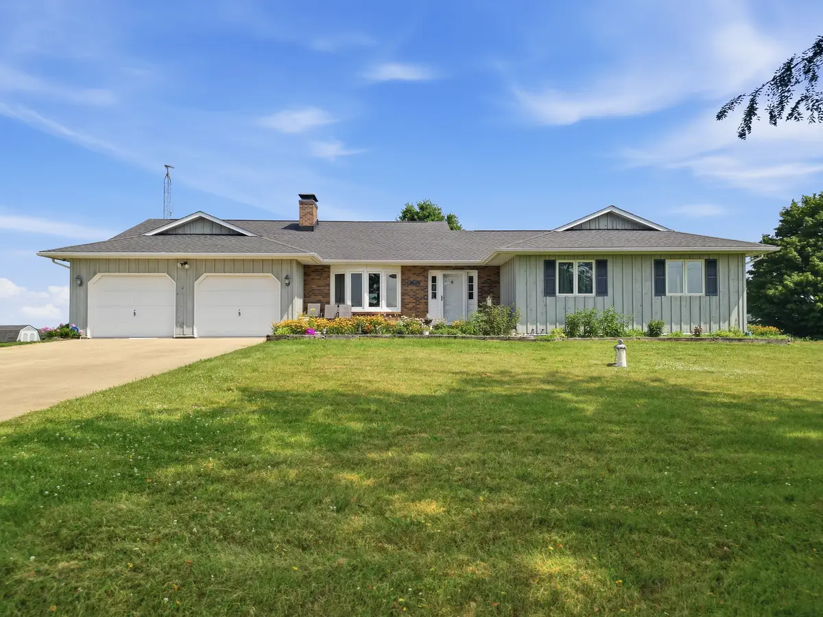 1132 Stony Point Road, Dixon, IL 61021 - #1