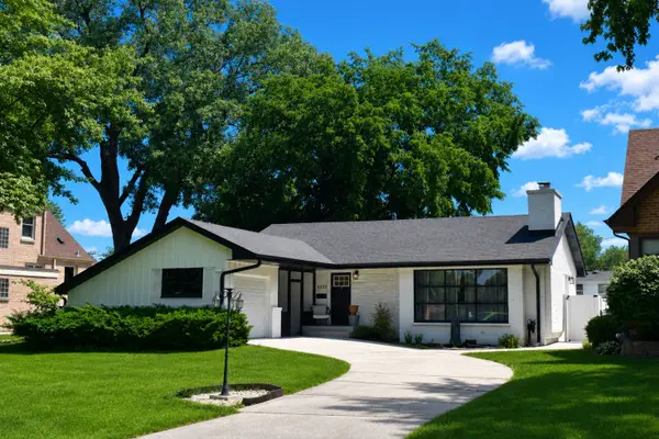 9525 Parkside Avenue, Oak Lawn, IL 60453