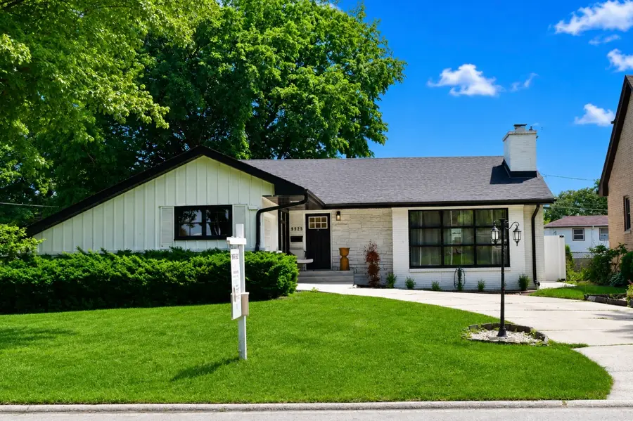 9525 Parkside Avenue, Oak Lawn, IL 60453 - #2