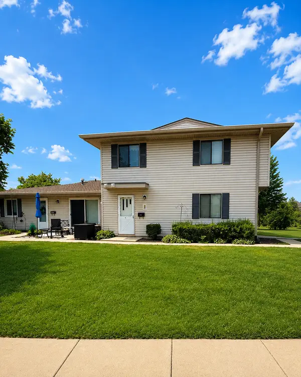 1019 Tobey Court #1019, Schaumburg, IL 60194