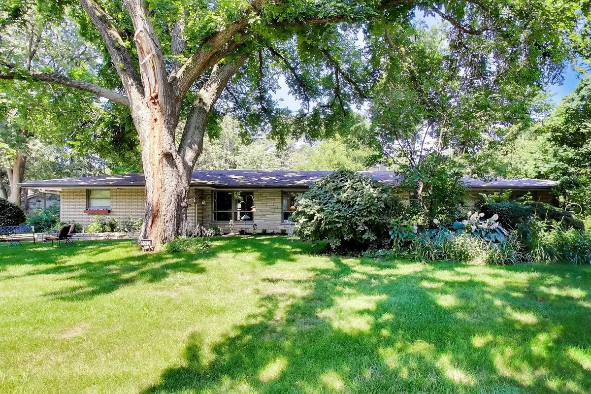 6370 Pontiac Drive, Indian Head Park, IL 60525 - #1
