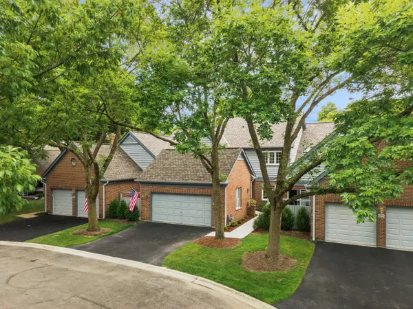 21 Stonehenge Court, Burr Ridge, IL 60527