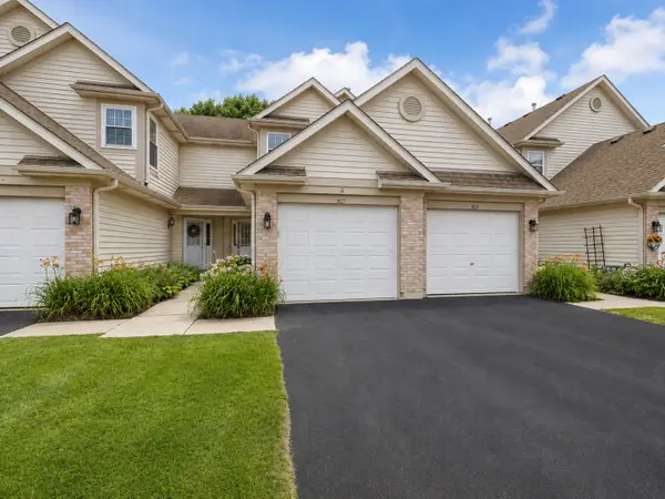 1827 Grove Avenue, Schaumburg, IL 60193