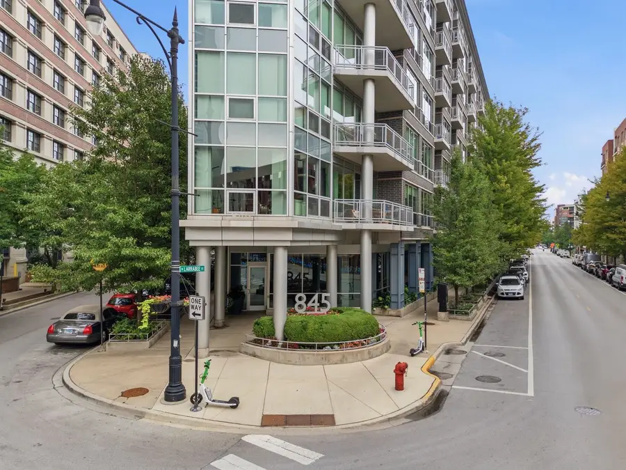 845 N Kingsbury Street #208, Chicago, IL 60610 - #2