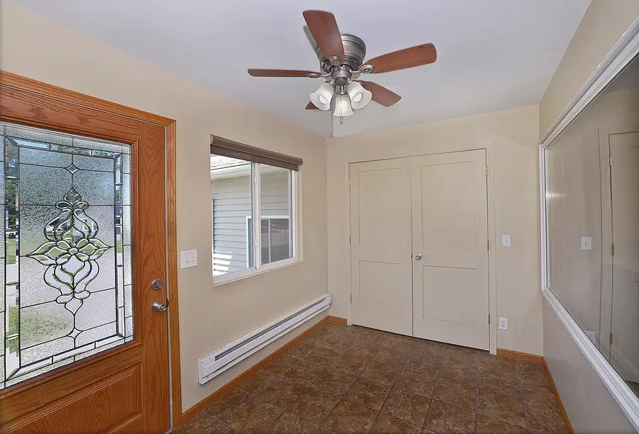 704 Fort Street, Ottawa, IL 61350 - #3