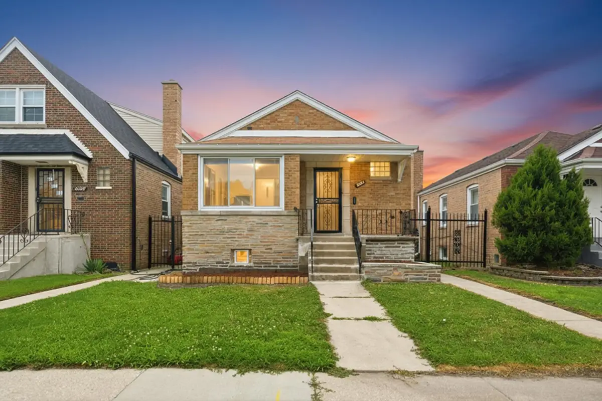 8004 S Richmond Street, Chicago, IL 60652 - #1