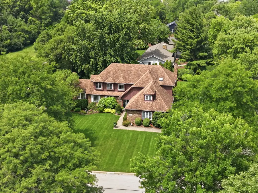 8100 Lake Ridge Drive, Burr Ridge, IL 60527 - #3