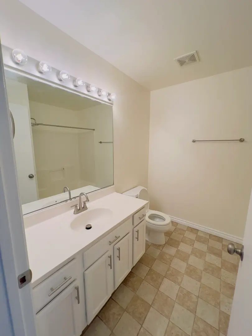 607 Buckskin Lane #607, Carpentersville, IL 60110 - #3