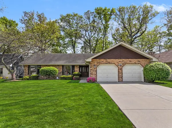 384 E Montrose Avenue, Wood Dale, IL 60191